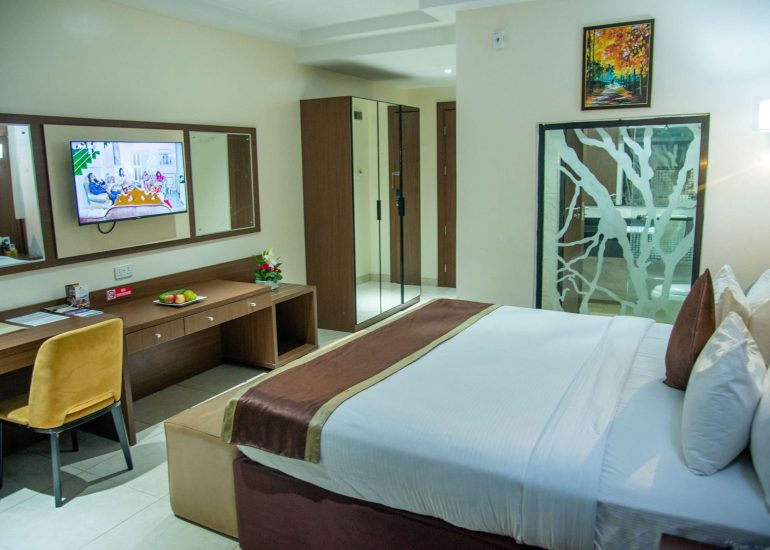 Carlton Studio Room